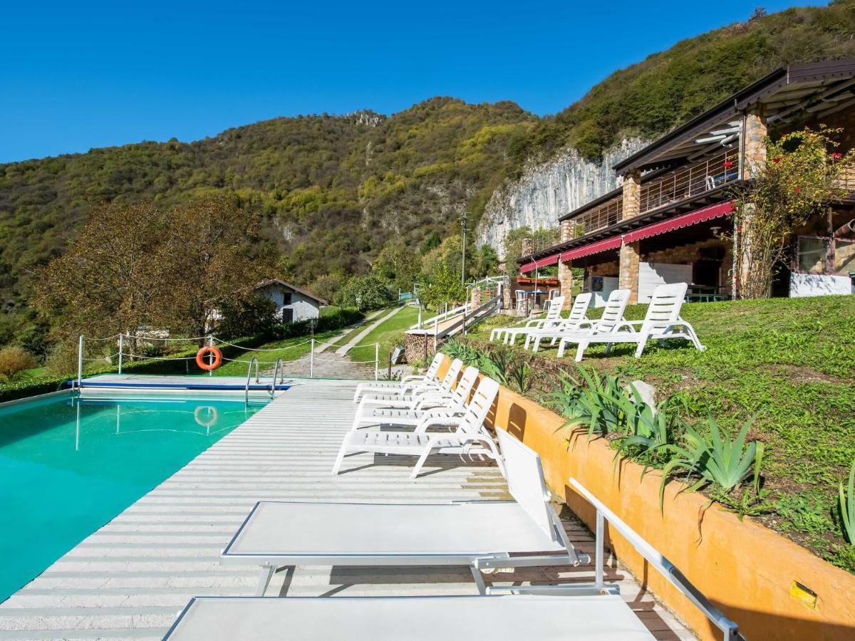 Beautiful Chalet With Swimming Pool In Lombardy Villa Marone Ngoại thất bức ảnh