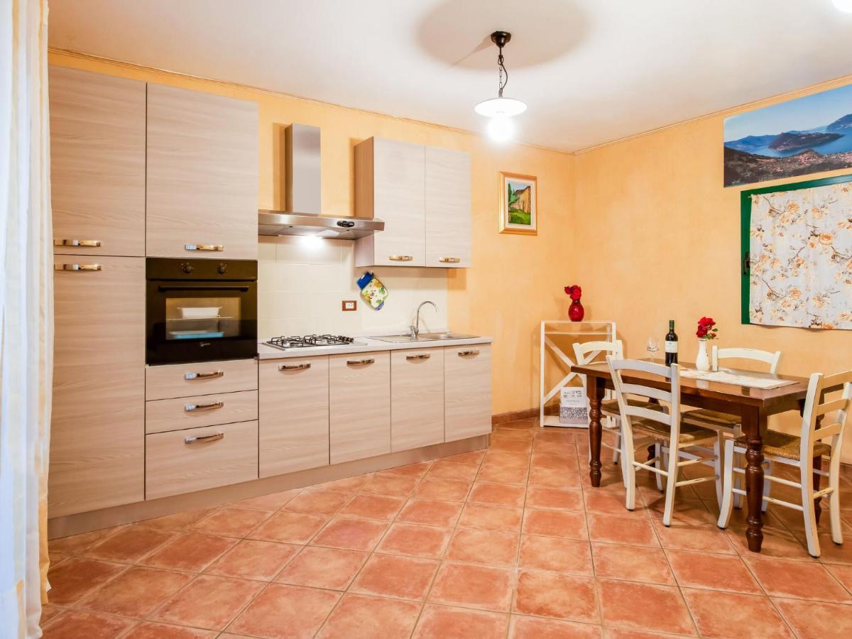 Beautiful Chalet With Swimming Pool In Lombardy Villa Marone Ngoại thất bức ảnh