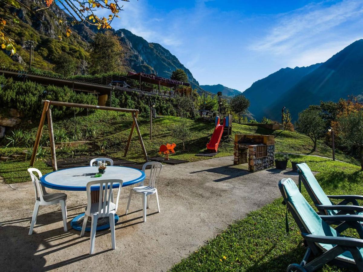 Beautiful Chalet With Swimming Pool In Lombardy Villa Marone Ngoại thất bức ảnh