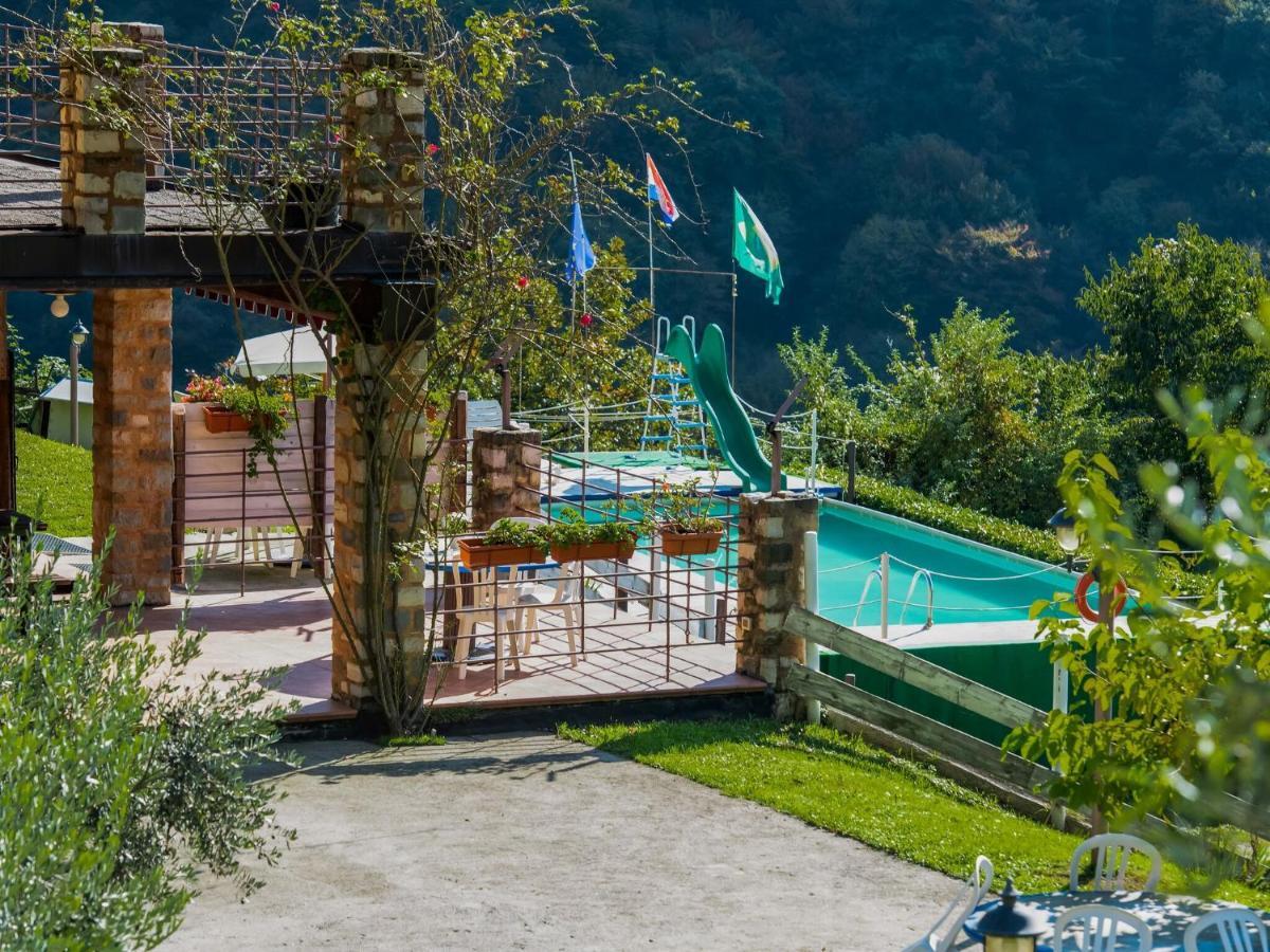 Beautiful Chalet With Swimming Pool In Lombardy Villa Marone Ngoại thất bức ảnh